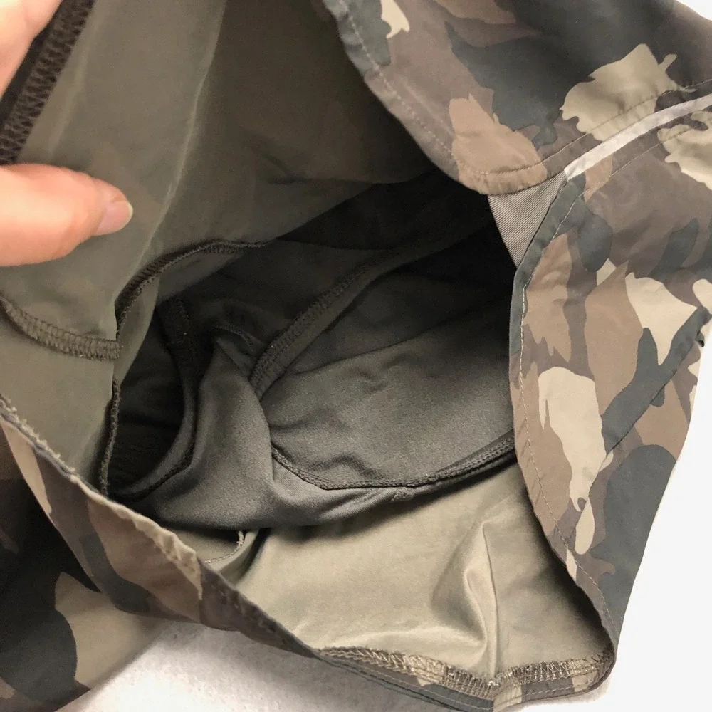 Athleta Activewear Shorts Womens Medium Green Camo Stretch‎ Workout Gym Running